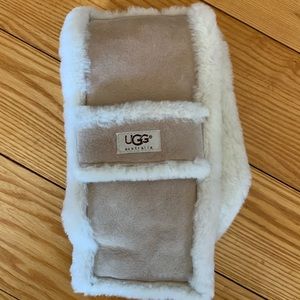 Soft leather UGG scarf